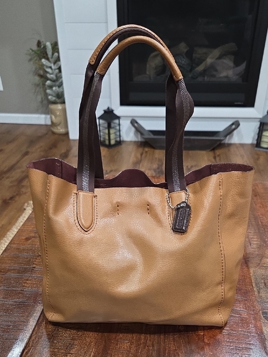Coach Handbags - Coach Pebbled Leather Beige Tote